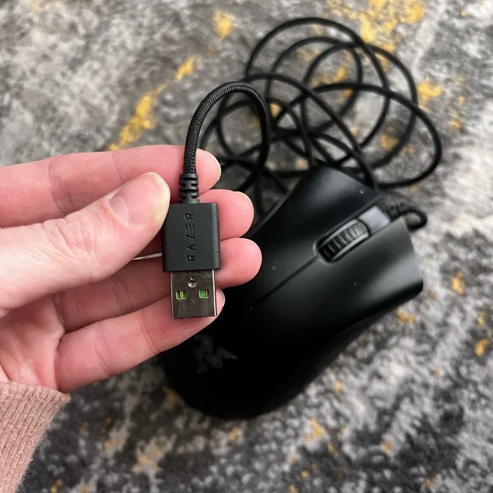 Razer sleek black